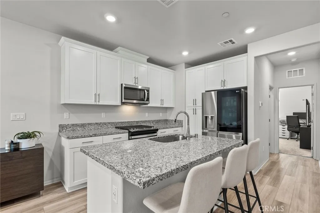 1636 Cayton Loop, West Covina, California 91790 home-pic-3