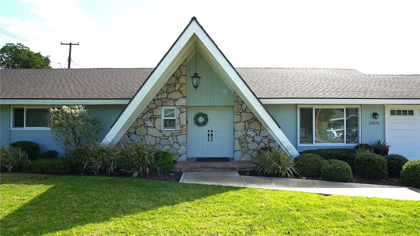 11572 Suburnas Way, North Tustin, California 92705