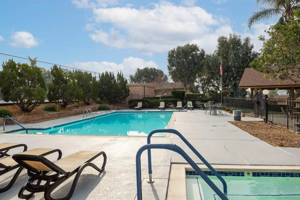 1886 Fairway Circle Dr, San Marcos, California 92078 home-pic-33