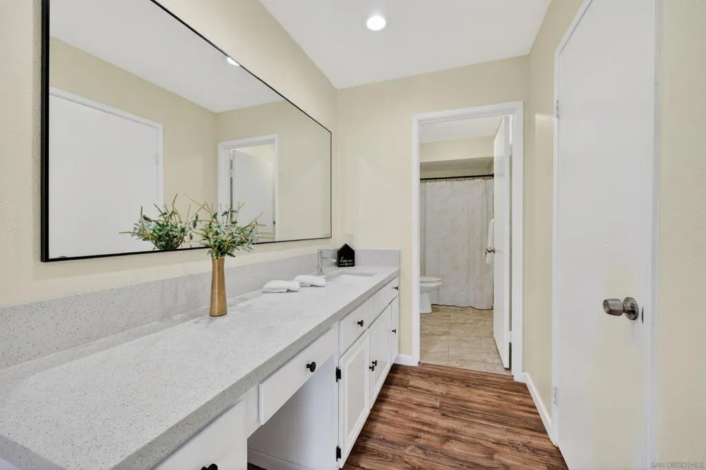 1886 Fairway Circle Dr, San Marcos, California 92078 home-pic-18