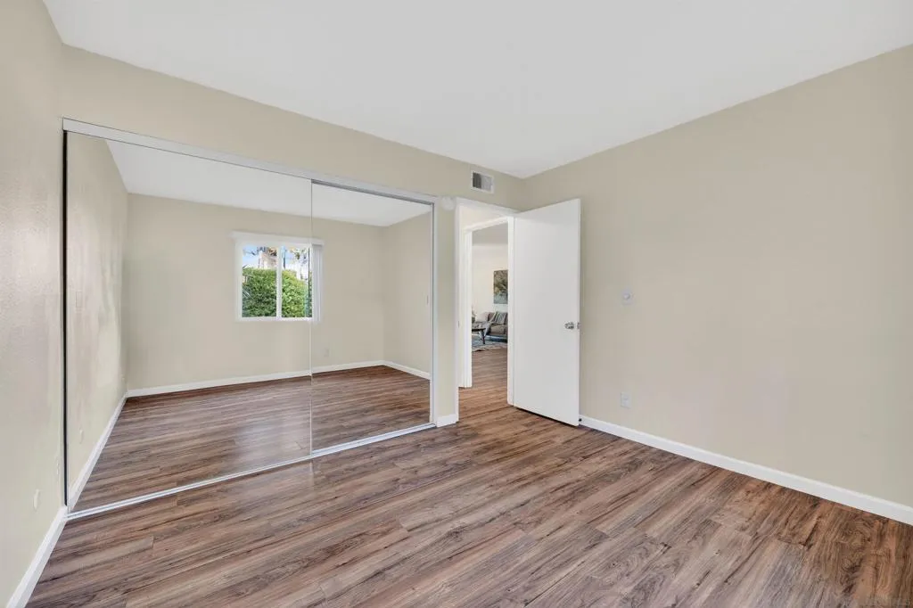 1886 Fairway Circle Dr, San Marcos, California 92078 home-pic-11