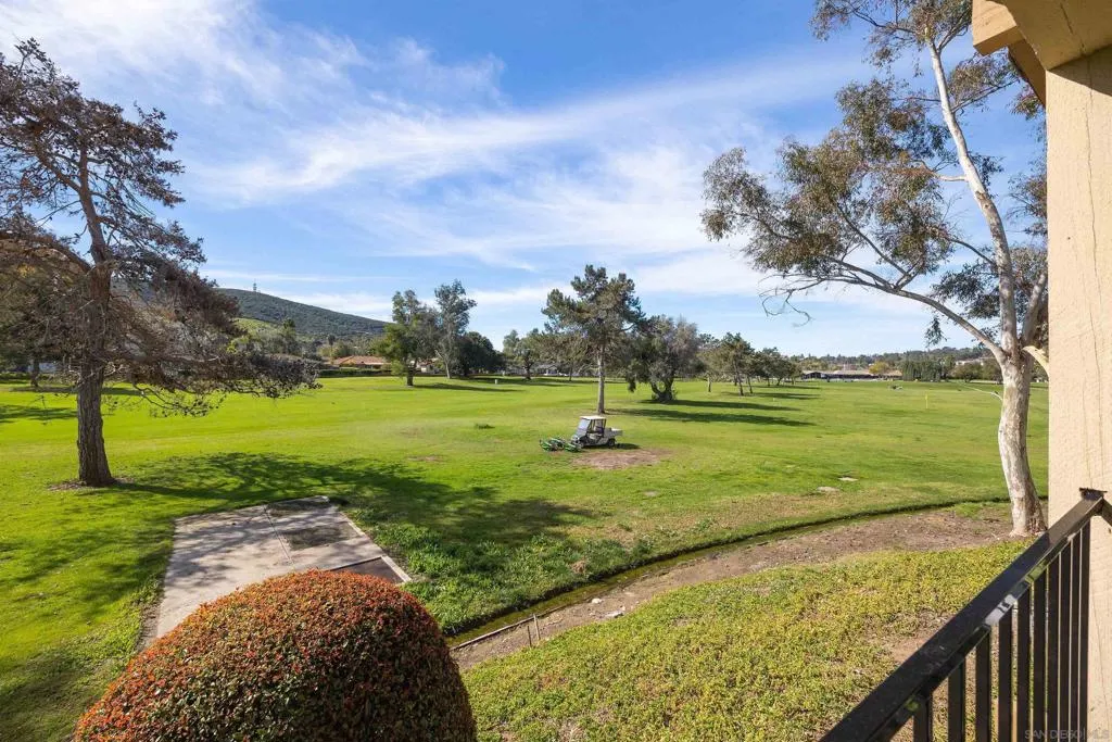 1886 Fairway Circle Dr, San Marcos, California 92078 home-pic-23