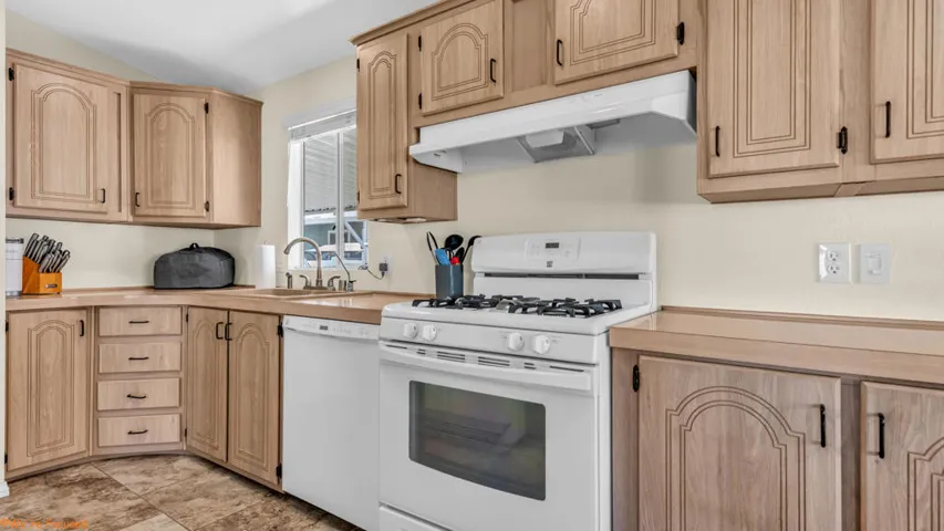 Were Focused 90 Caravan-7