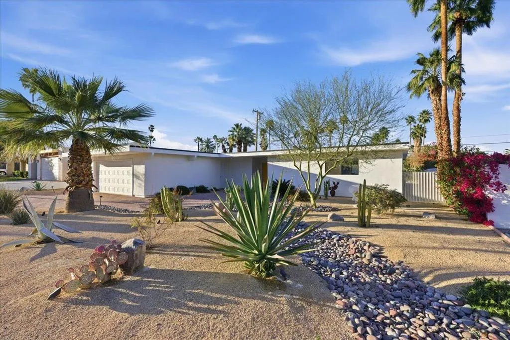 74614 Yucca Tree Drive, Palm Desert, California 92260 home-pic-1