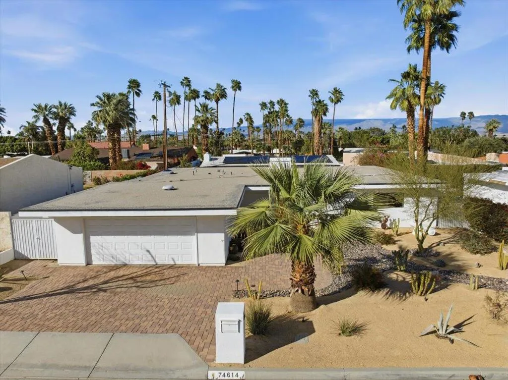74614 Yucca Tree Drive, Palm Desert, California 92260 home-pic-40