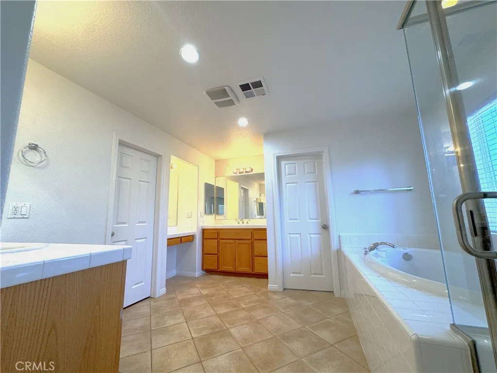 25130 Pacific Crest Street, Corona, California 92883 home-pic-26
