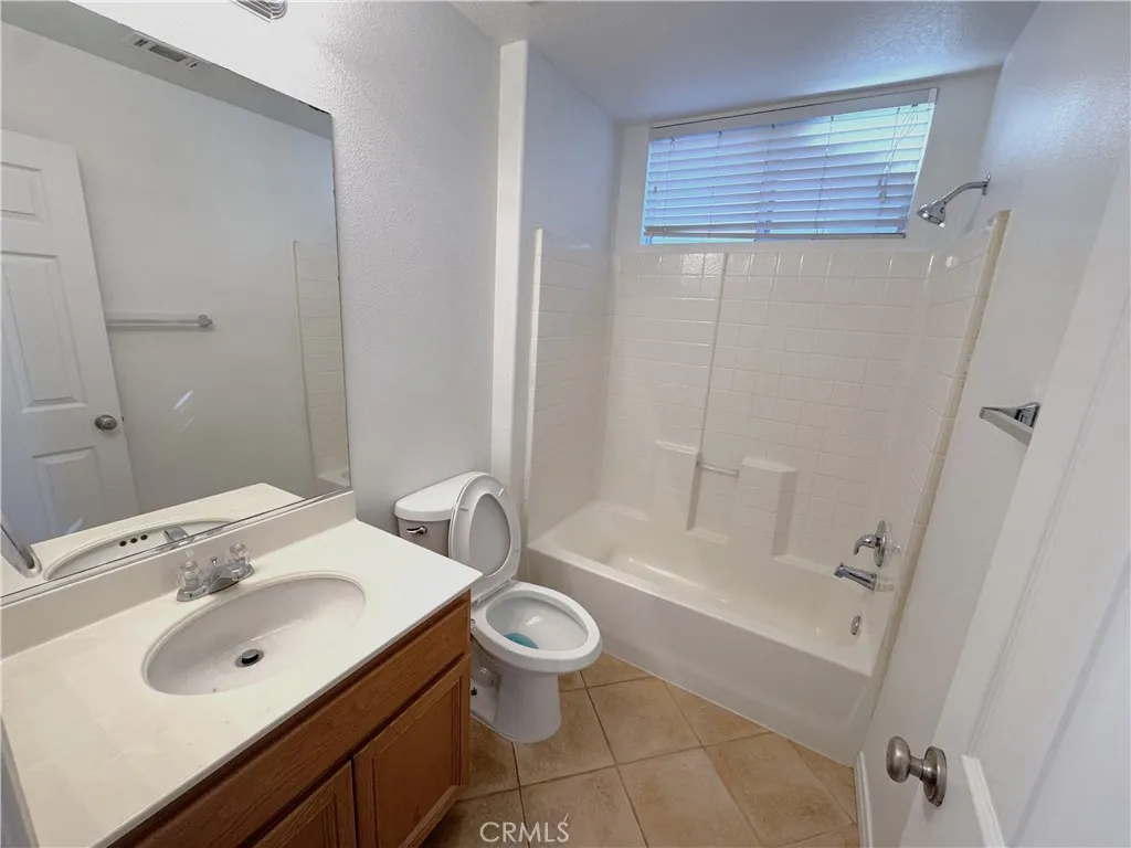 25130 Pacific Crest Street, Corona, California 92883 home-pic-11