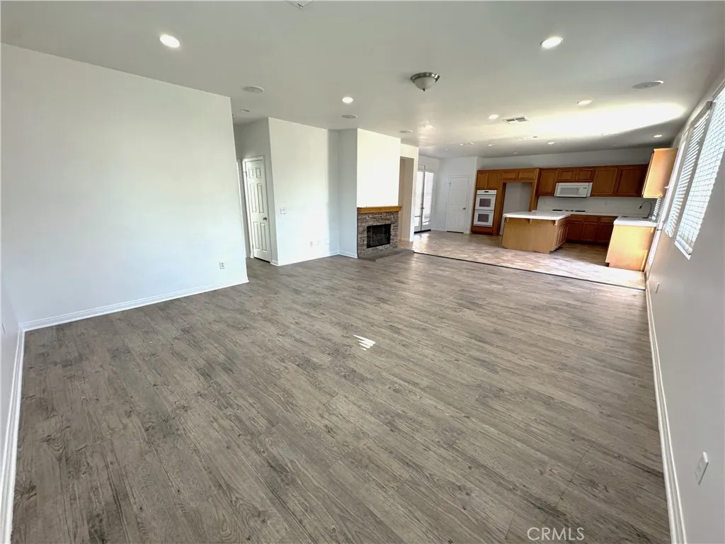 25130 Pacific Crest Street, Corona, California 92883 home-pic-10