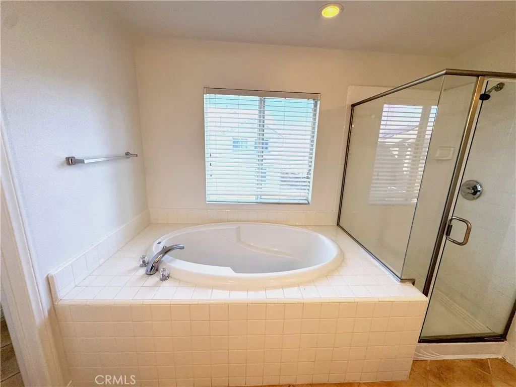 25130 Pacific Crest Street, Corona, California 92883 home-pic-27
