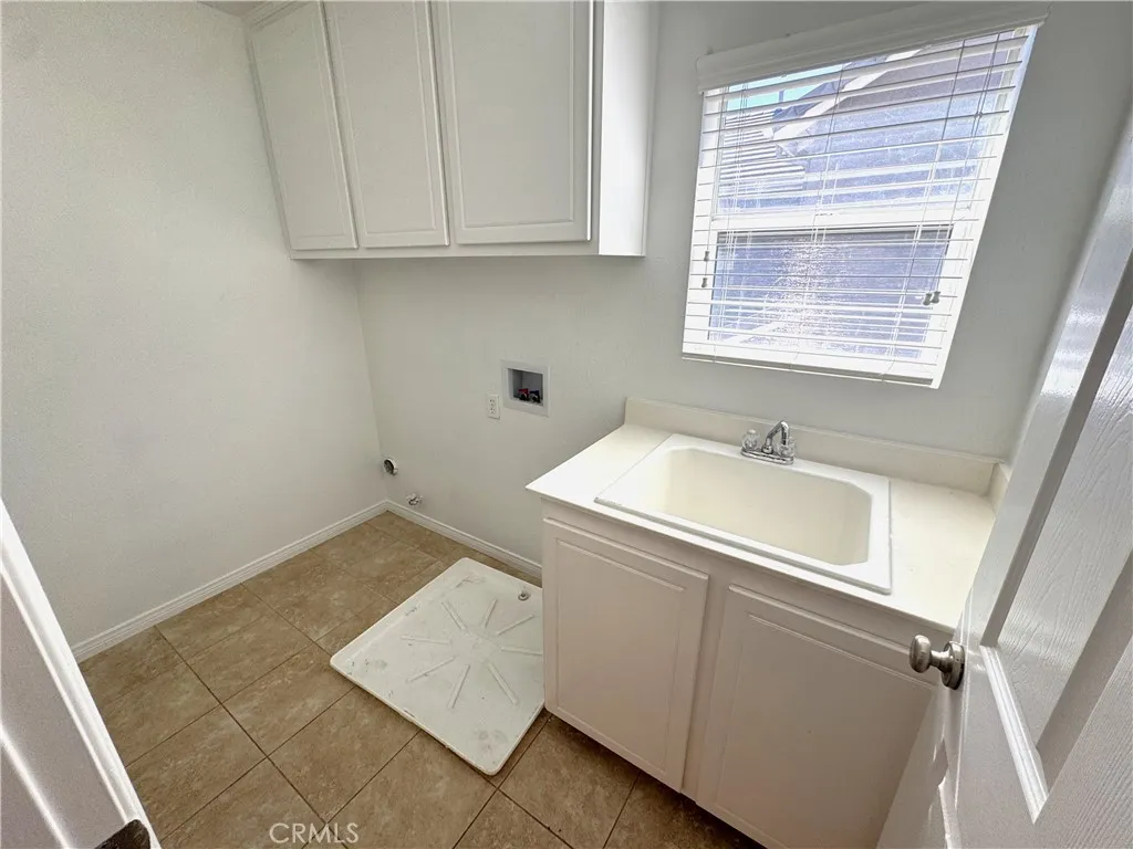 25130 Pacific Crest Street, Corona, California 92883 home-pic-19