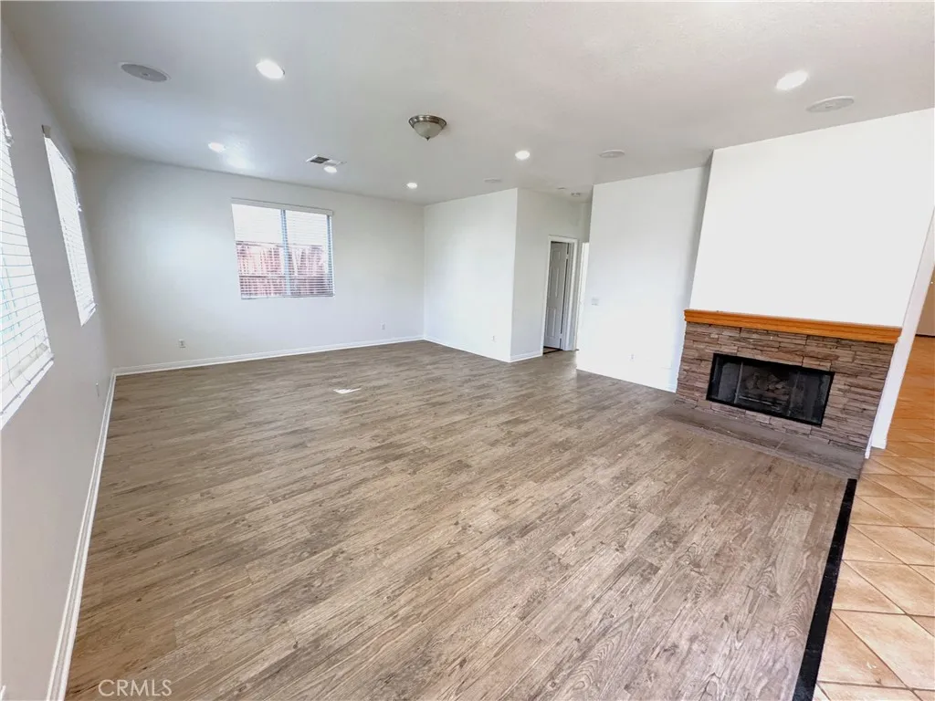 25130 Pacific Crest Street, Corona, California 92883 home-pic-9