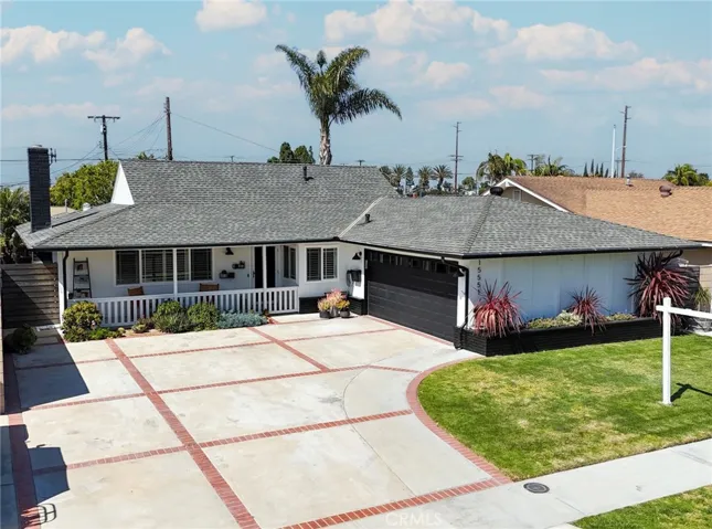 15551 Aulnay Lane, Huntington Beach, California 92647