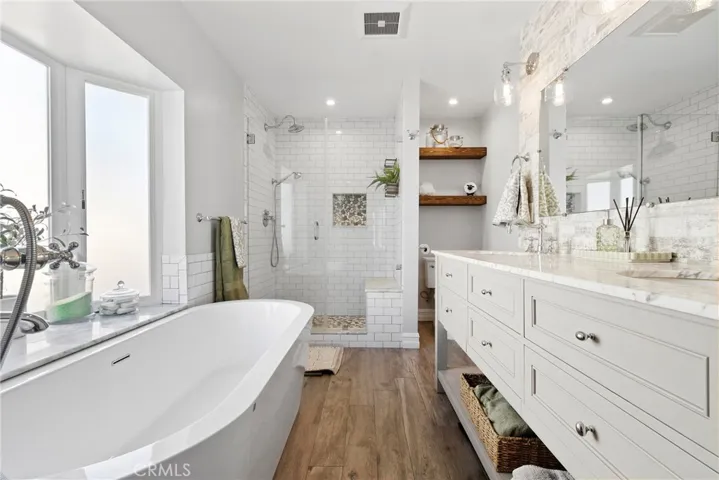 15551 Aulnay Lane, Huntington Beach, California 92647