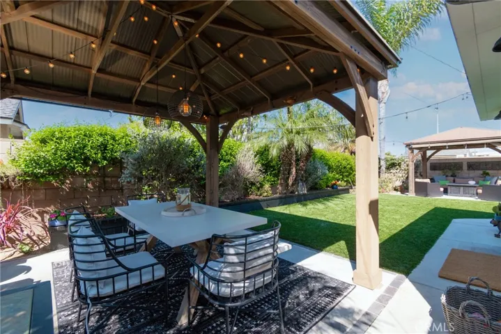 15551 Aulnay Lane, Huntington Beach, California 92647
