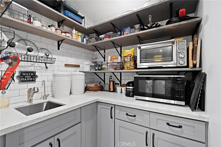 15551 Aulnay Lane, Huntington Beach, California 92647