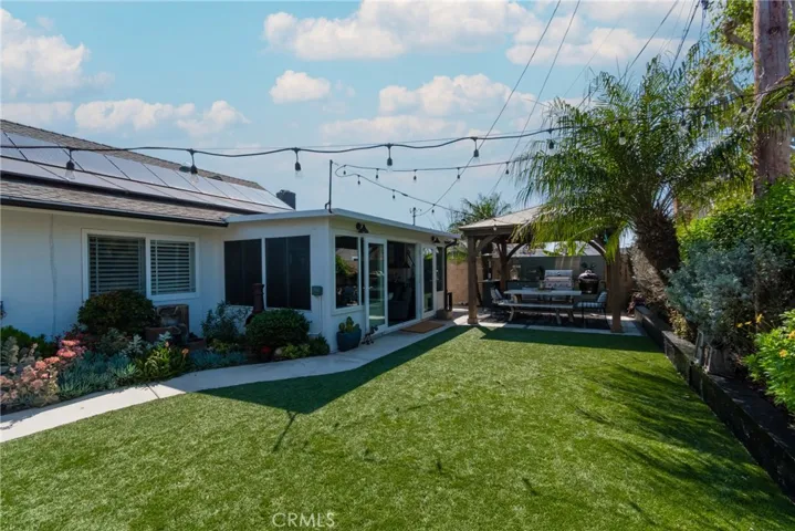 15551 Aulnay Lane, Huntington Beach, California 92647