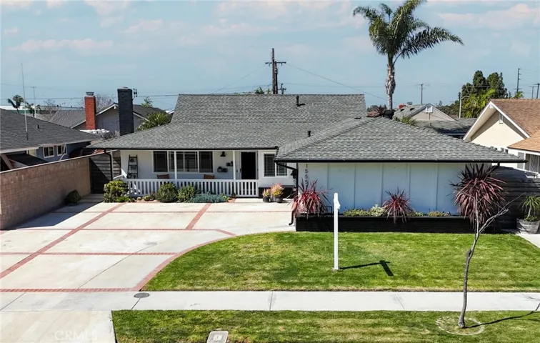 15551 Aulnay Lane, Huntington Beach, California 92647