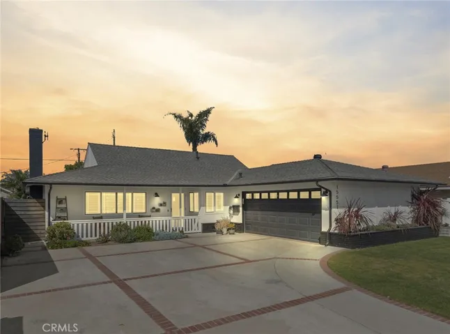 15551 Aulnay Lane, Huntington Beach, California 92647