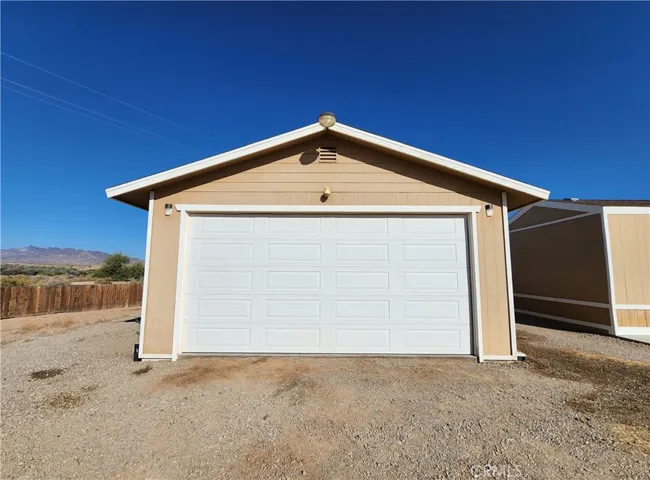 Detached garage
