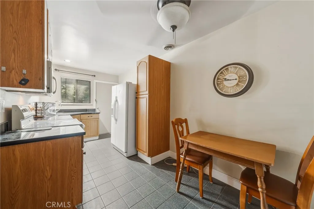 Apartment Downstair with entries.
