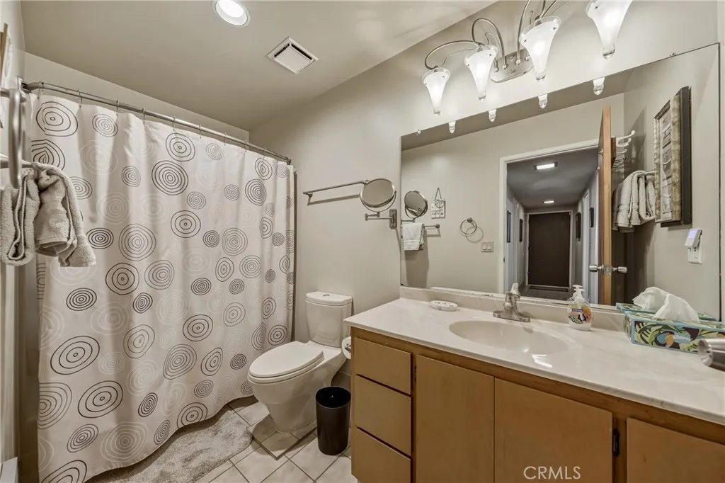 Downstairs Bathroom.