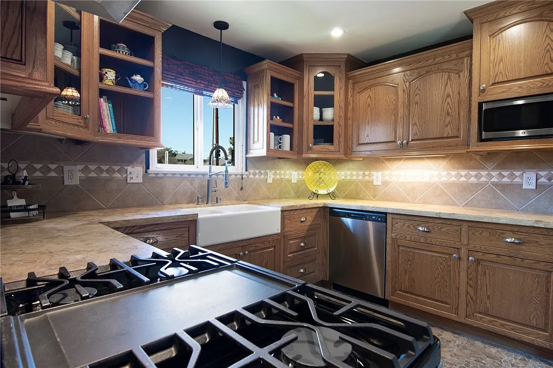 544 N California Street, Burbank, California 91505 home-pic-8