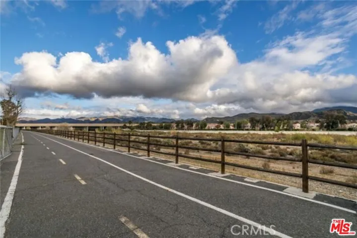 Nearby Hiking Trails