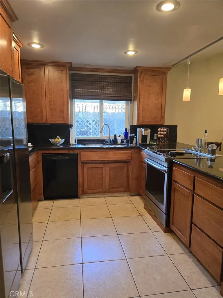 3034 Greenwood Court, Merced, California 95340 home-pic-4