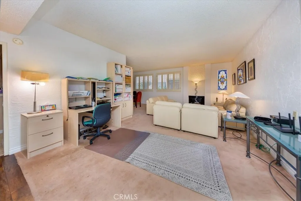 5310 Zelzah, Encino, California 91316 home-pic-4