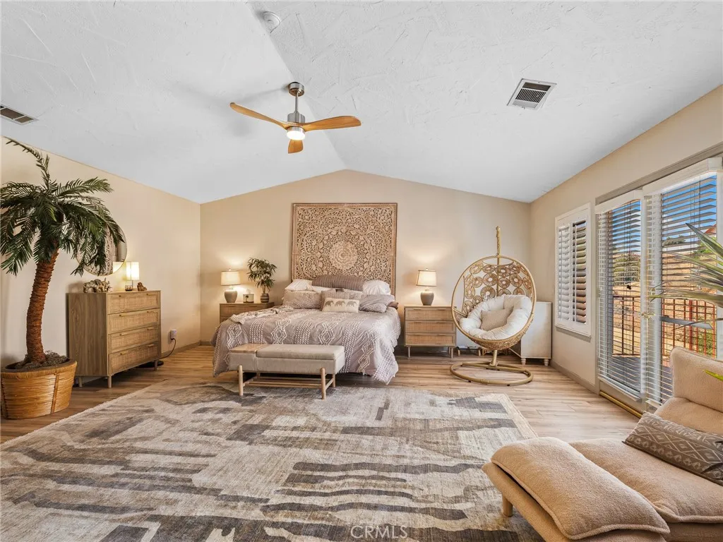 17970 Vista Point, Victorville, California 92395 home-pic-43