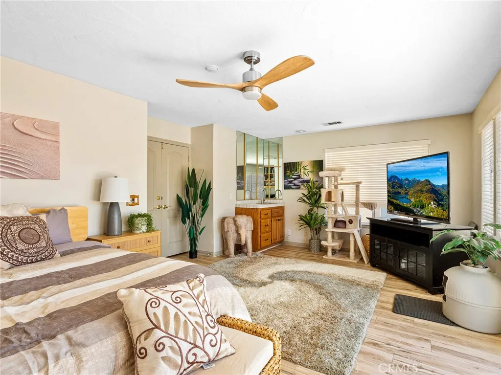 17970 Vista Point, Victorville, California 92395 home-pic-37