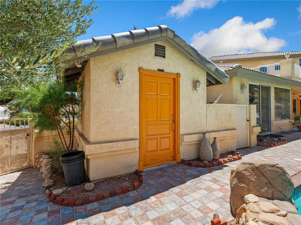 17970 Vista Point, Victorville, California 92395 home-pic-54