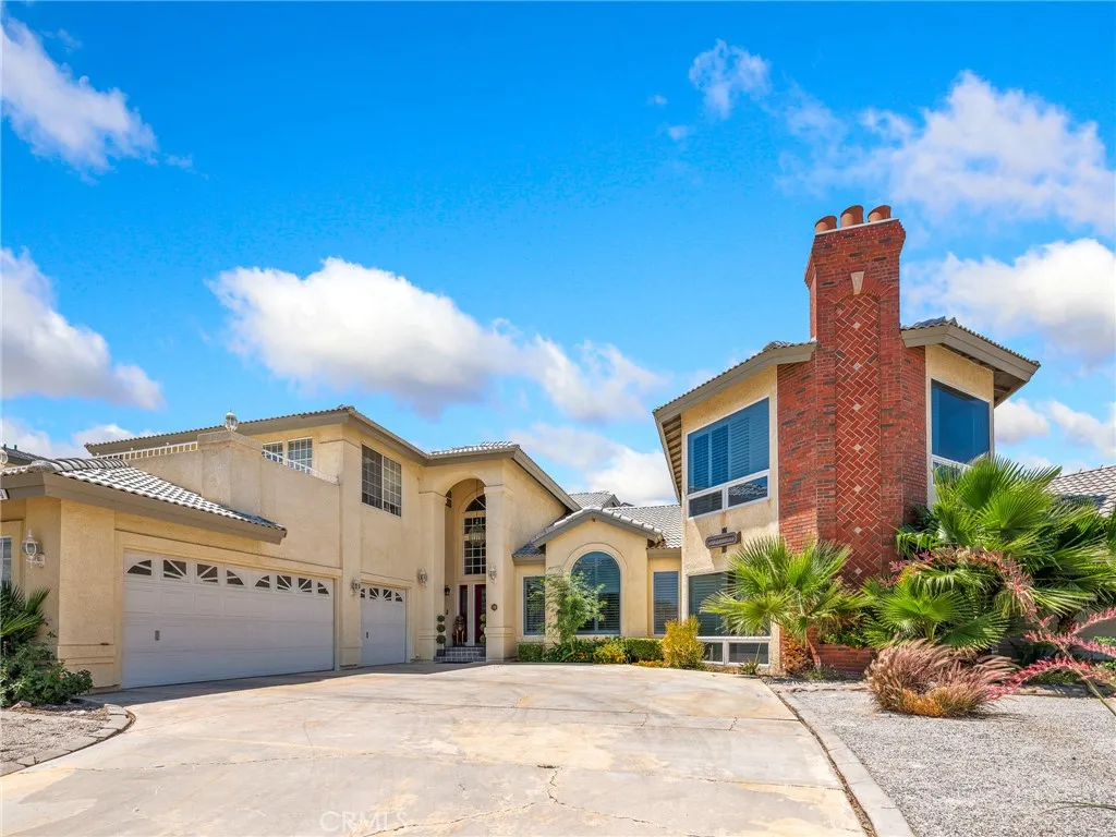 17970 Vista Point, Victorville, California 92395 home-pic-2