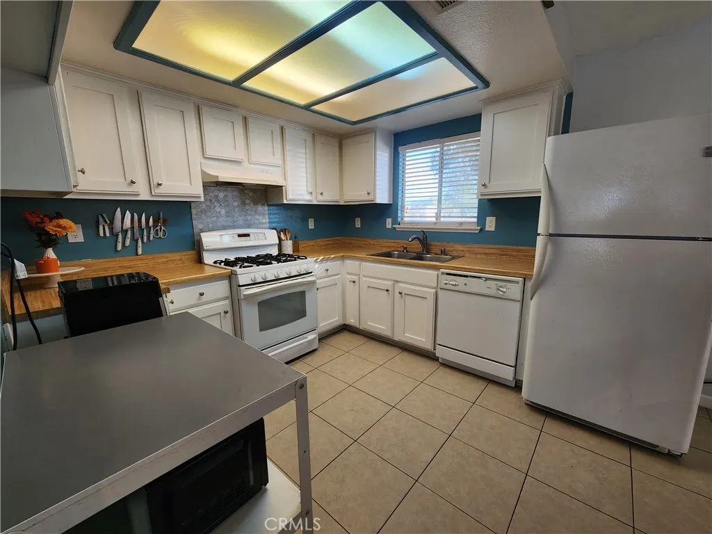 15142 Lanfair, Lancaster, California 93535 home-pic-11