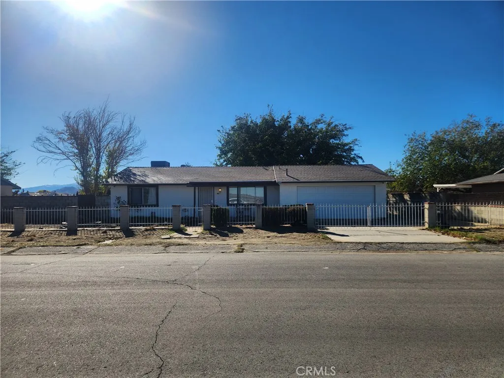 15142 Lanfair, Lancaster, California 93535 home-pic-3