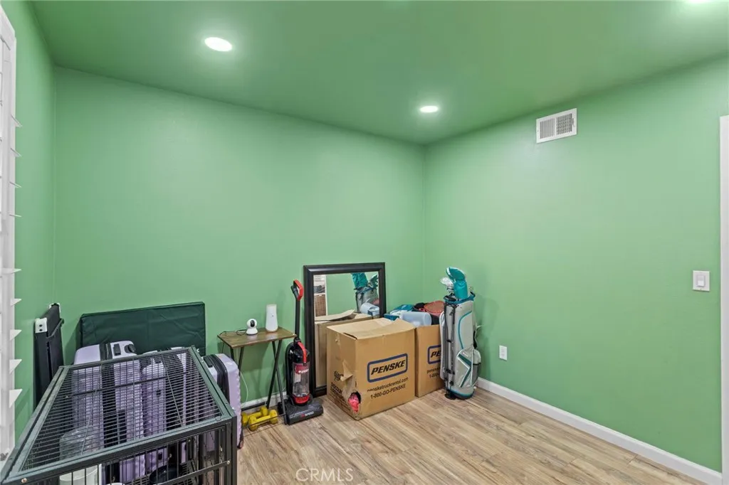 1443 Fredericks, Upland, California 91786 home-pic-18