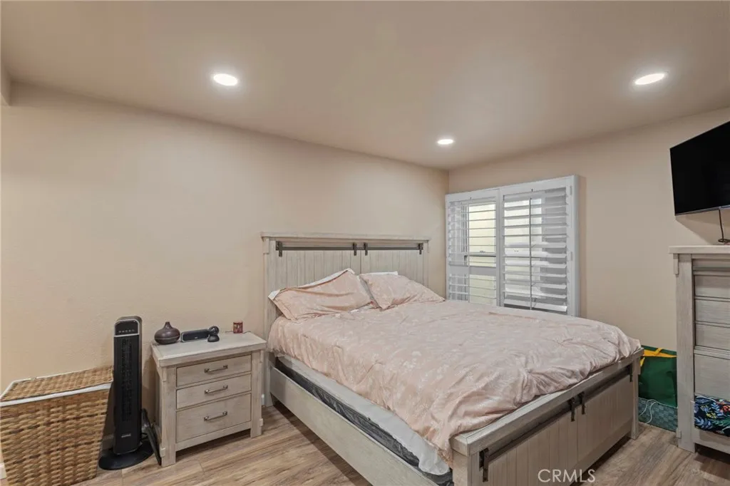 1443 Fredericks, Upland, California 91786 home-pic-21