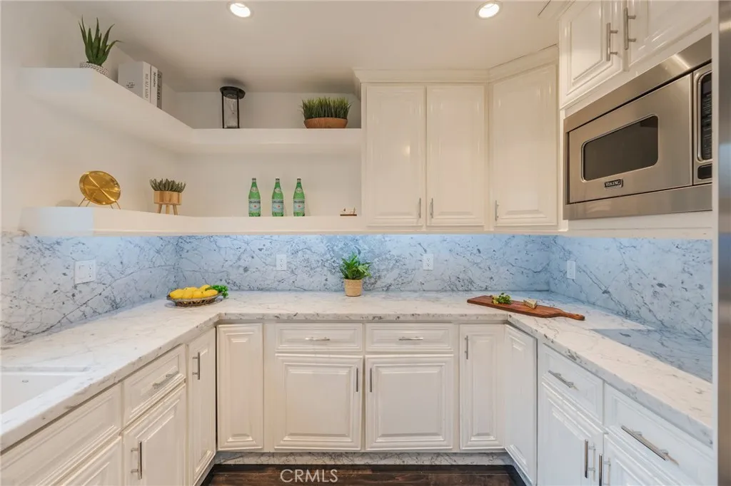 1240 N Olive Drive, West Hollywood, California 90069 home-pic-10