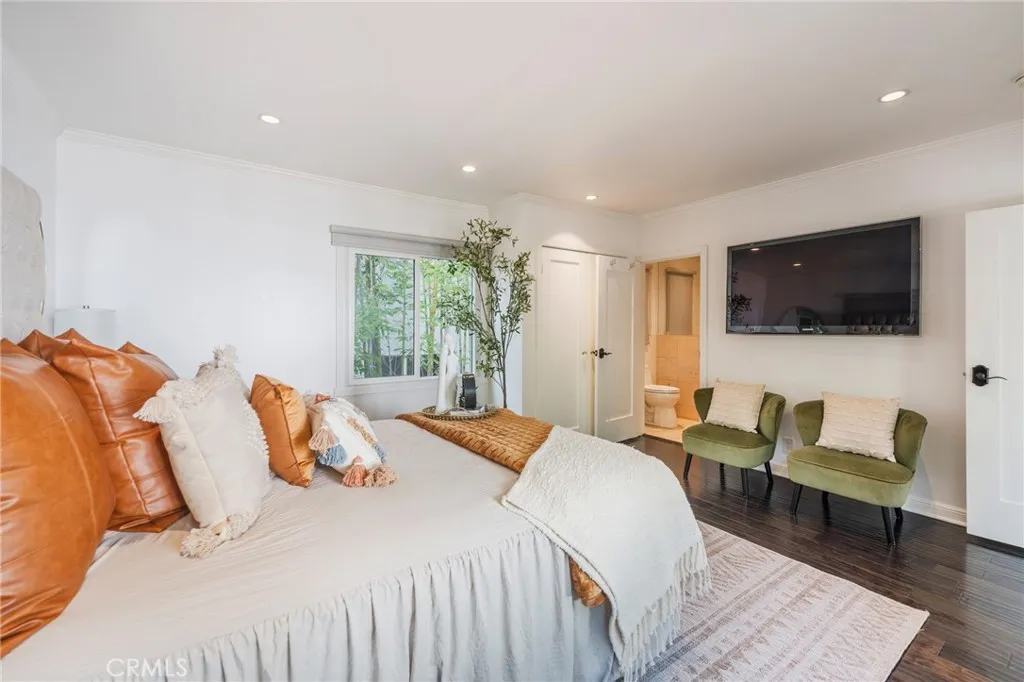 1240 N Olive Drive, West Hollywood, California 90069 home-pic-14