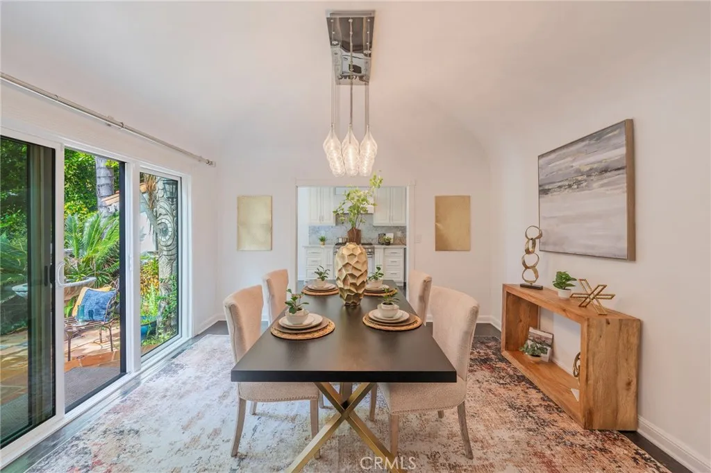 1240 N Olive Drive, West Hollywood, California 90069 home-pic-4