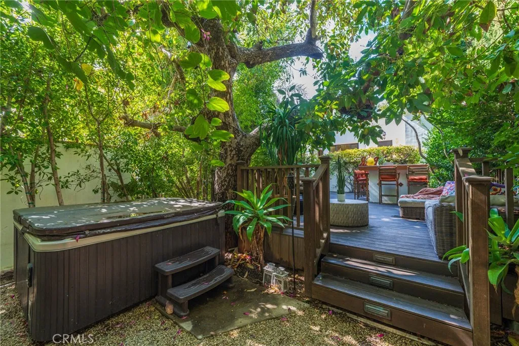 1240 N Olive Drive, West Hollywood, California 90069 home-pic-40