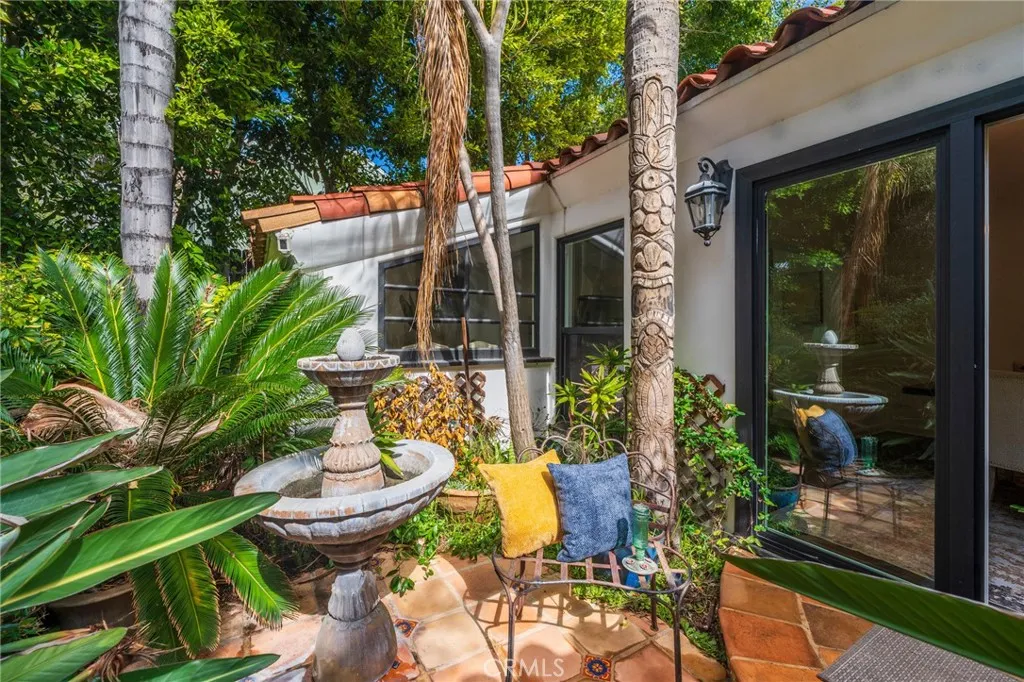 1240 N Olive Drive, West Hollywood, California 90069 home-pic-43
