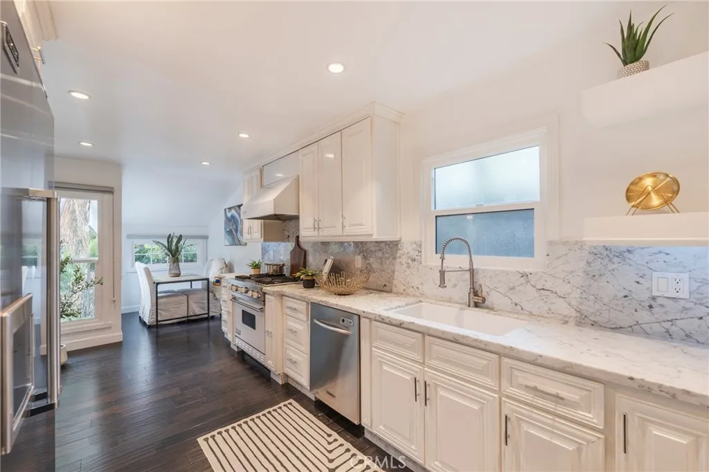 1240 N Olive Drive, West Hollywood, California 90069 home-pic-11