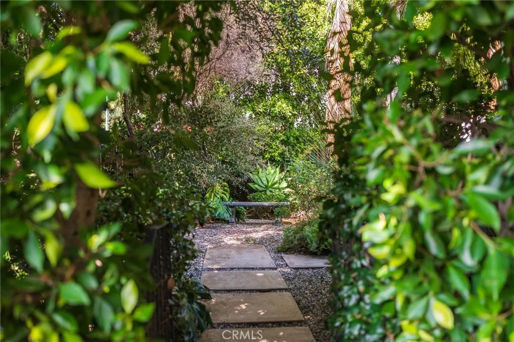 1240 N Olive Drive, West Hollywood, California 90069 home-pic-26