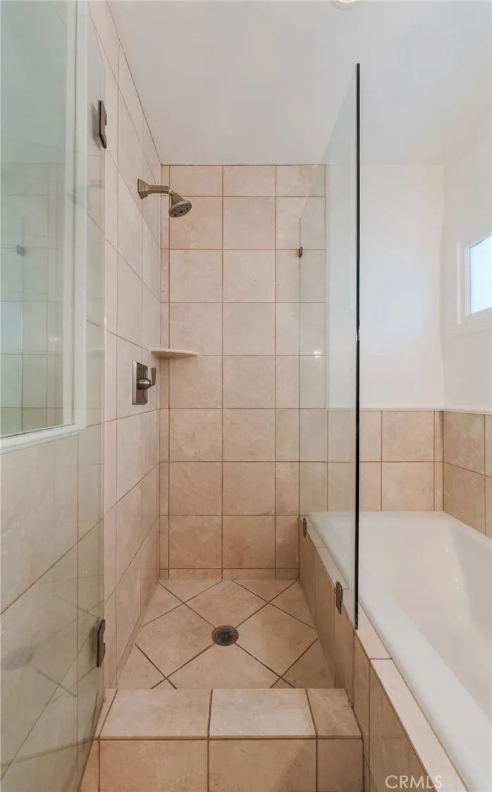 1240 N Olive Drive, West Hollywood, California 90069 home-pic-20