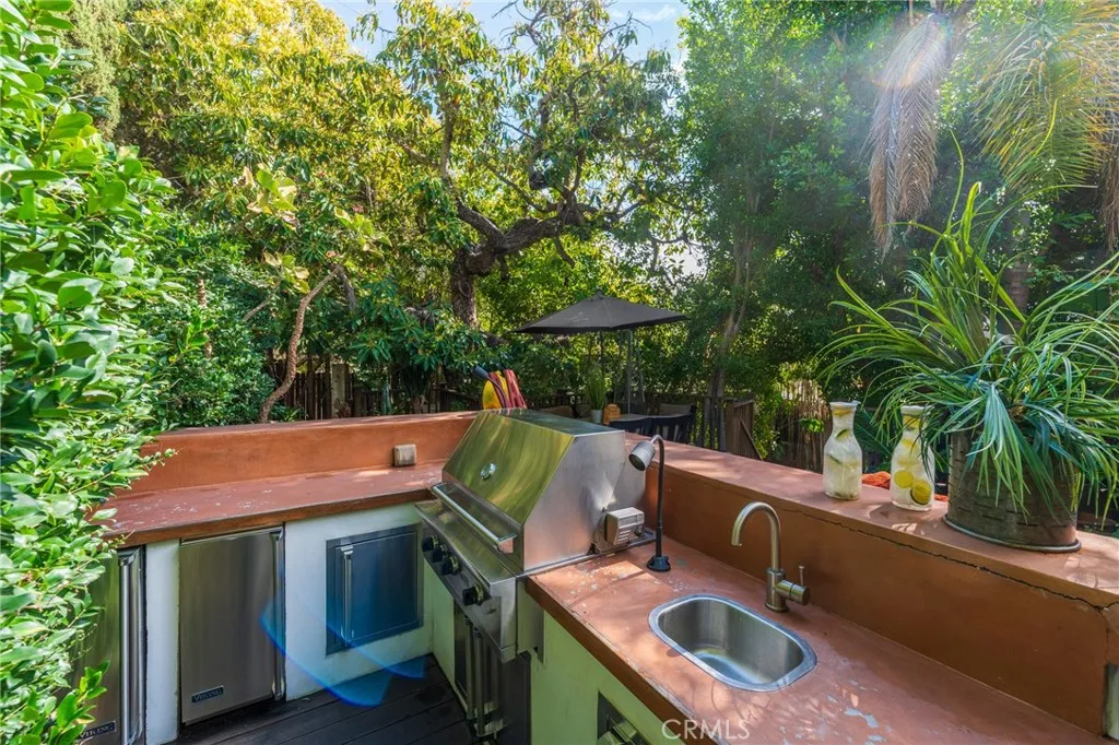 1240 N Olive Drive, West Hollywood, California 90069 home-pic-42
