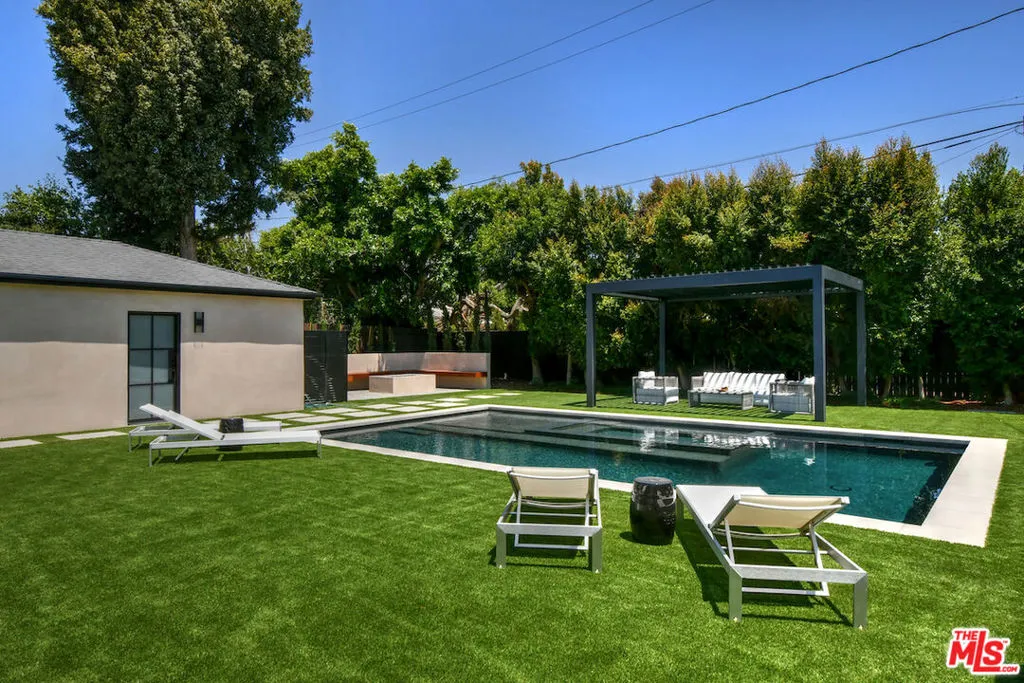 112 S Valley Street, Burbank, California 91505 home-pic-57