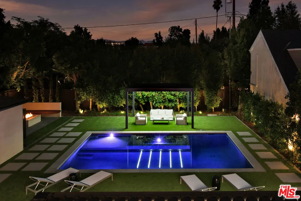 112 S Valley Street, Burbank, California 91505 home-pic-51