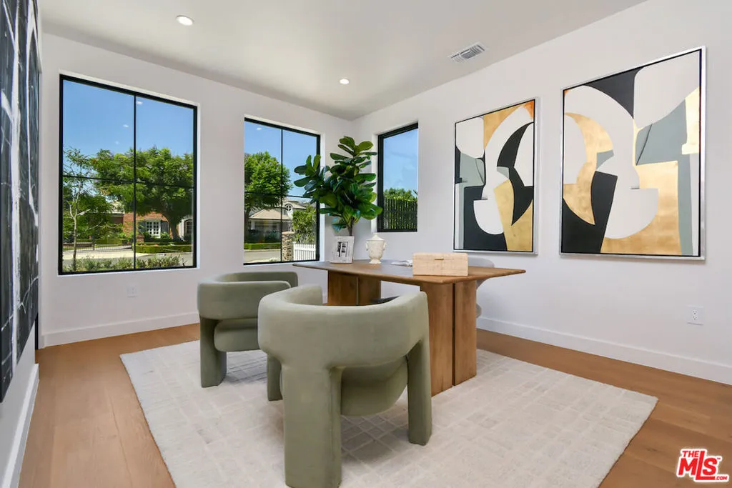 112 S Valley Street, Burbank, California 91505 home-pic-21