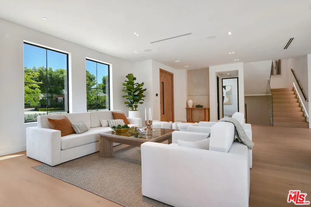 112 S Valley Street, Burbank, California 91505 home-pic-10